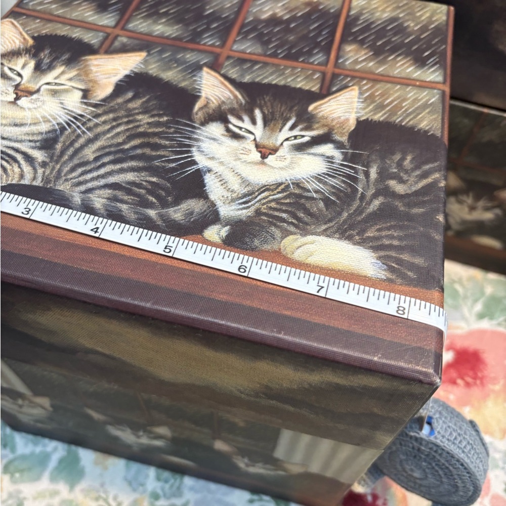 Bob's Boxes" Seven nesting boxes featuring a cat design - Picture 10 of 16
